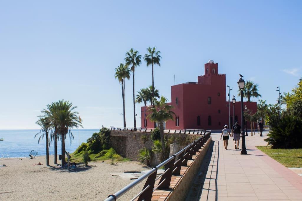 Benalroma Spacious Apartment 50 Mt From The Beach Benalmadena Luaran gambar