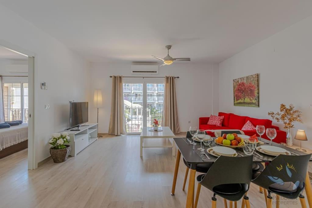 Benalroma Spacious Apartment 50 Mt From The Beach Benalmadena Luaran gambar