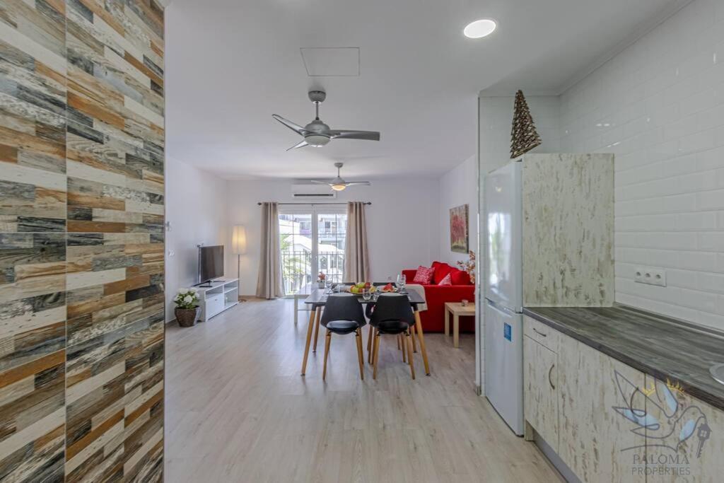 Benalroma Spacious Apartment 50 Mt From The Beach Benalmadena Luaran gambar