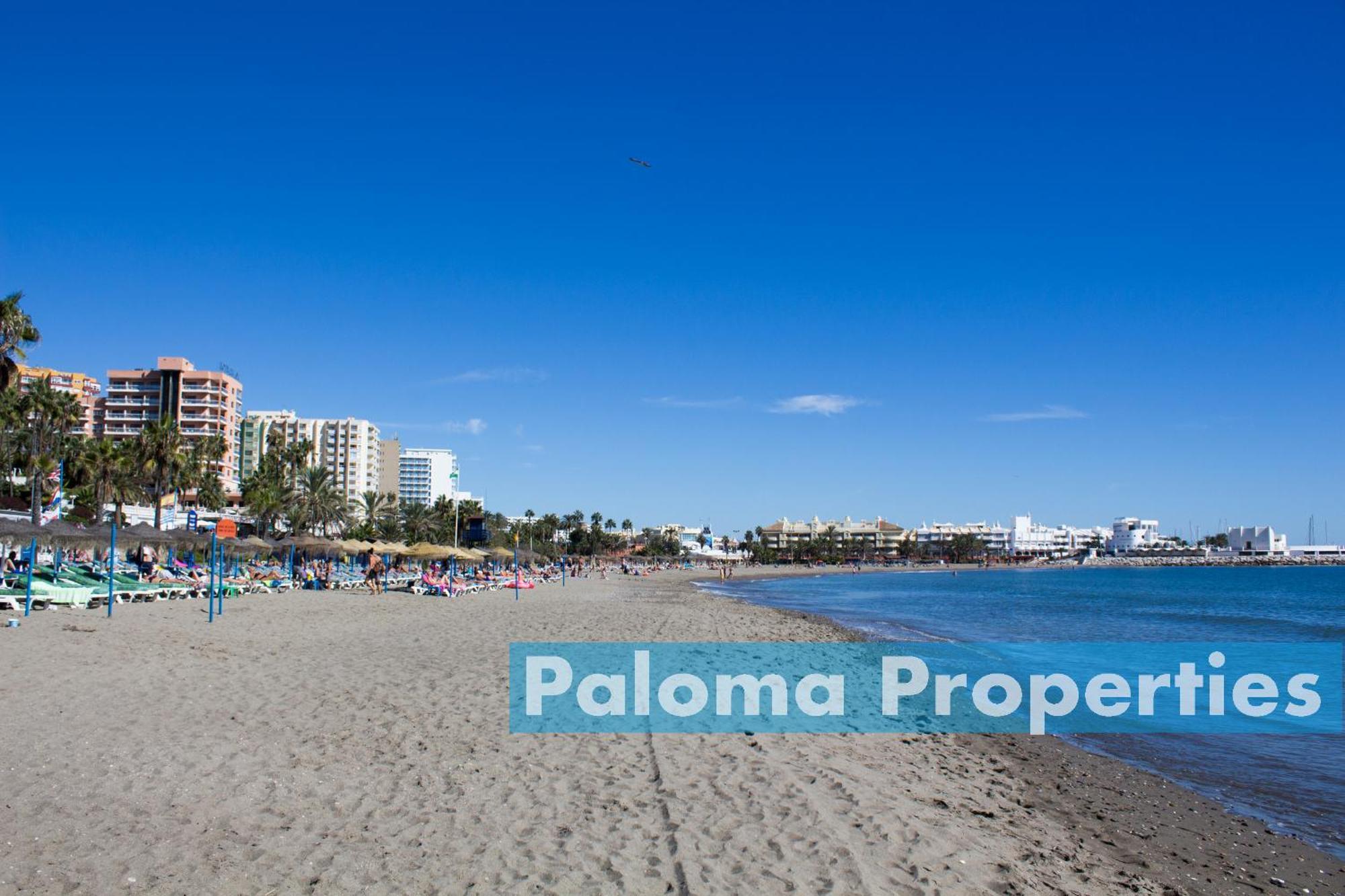 Benalroma Spacious Apartment 50 Mt From The Beach Benalmadena Luaran gambar